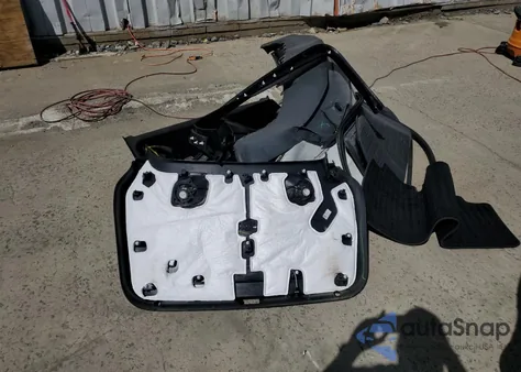 2023 Tesla Model Y из США, поврежденный, VIN 7SAYGDEE0PA069003